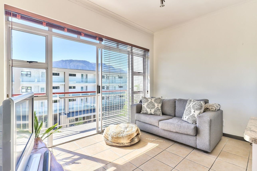 To Let 1 Bedroom Property for Rent in Beach Estate Western Cape